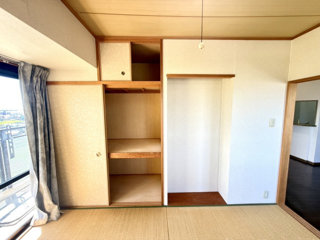 サザンベル泉佐野の収納|お布団や季節家電等の収納にとっても便利です♪