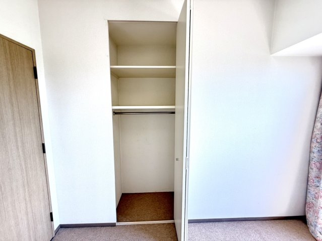 サザンベル泉佐野の収納|洋服や季節家電等の収納にとっても便利です♪