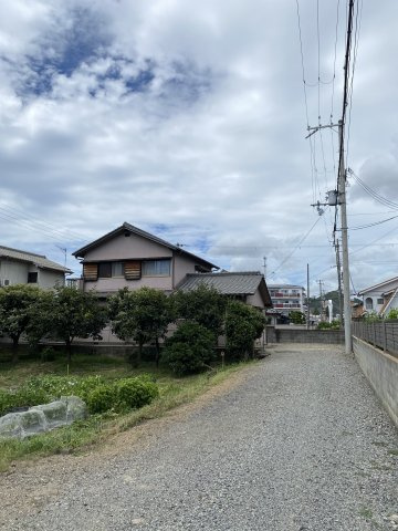 中地戸建の駐車場
