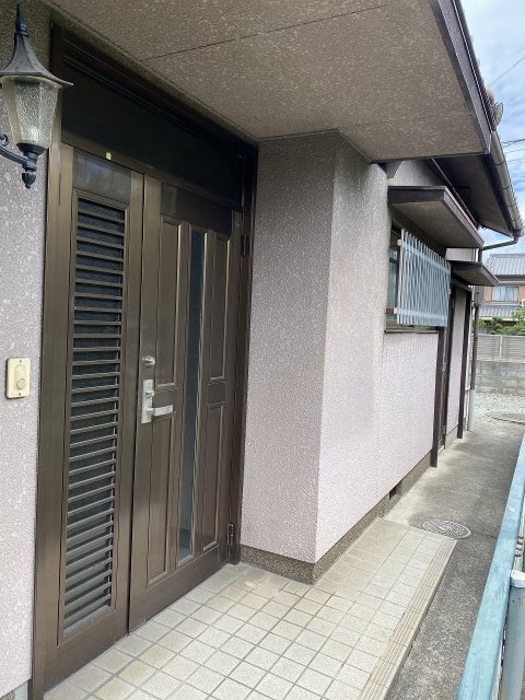 中地戸建のエントランス