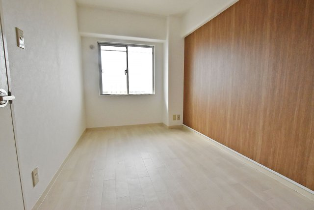 武庫川ニュースカイハイツの洋室|-洋室5.0帖-