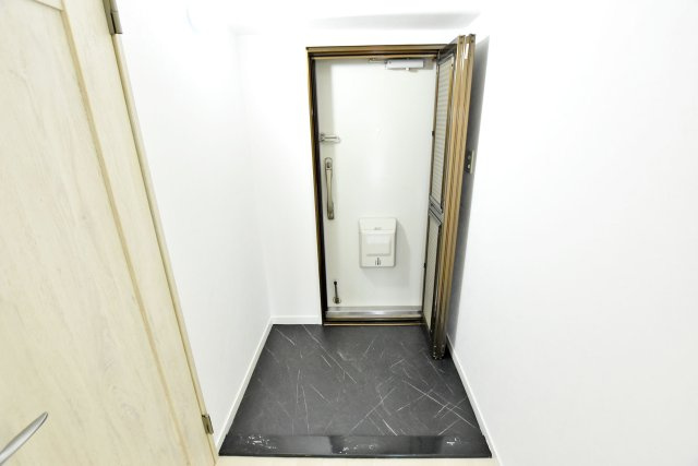 武庫川ニュースカイハイツの玄関|お好きなシューズボックスを設置可能です。