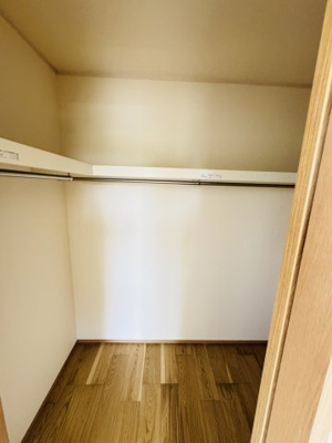 【収納】 | 市川市本北方１丁目新築戸建【北方小学校：9分】 | 7帖寝室・ウォークインクローゼット