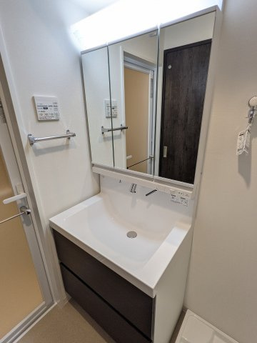 CASA AYASE の洗面所