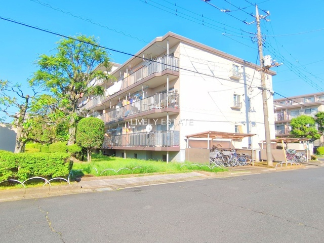 越谷ファミールハイツ参号棟の外観
