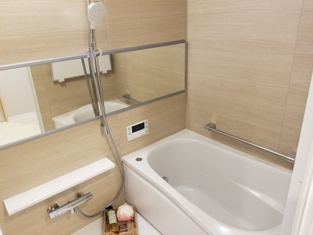 御幣島スカイハイツの浴室|コンパクトで使いやすいお風呂です