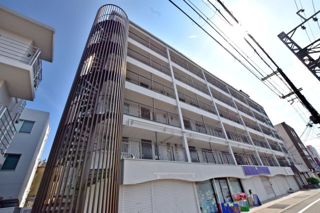 コボリクラスタ西宮北口の外観|阪急「西宮北口」駅徒歩5分×多種多様なショッピングやランチ＆ディナーがたのしめて映画館もすぐに行ける好立地♪即日内覧可能です。皆様からのご連絡を心よりお待ちしております。