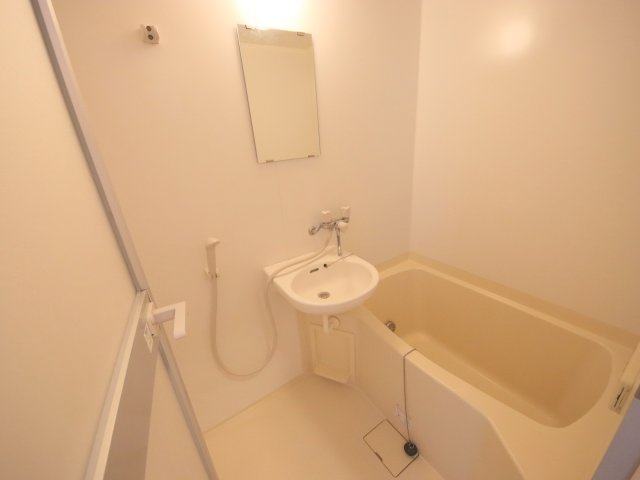 パストラル生駒の浴室