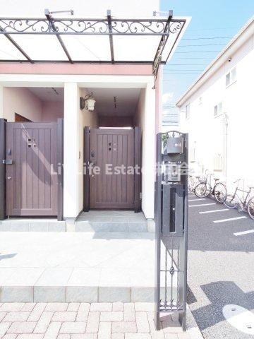 エコリビングステージ上北台　北棟(エコリビングステージカミキタダイ)のエントランス