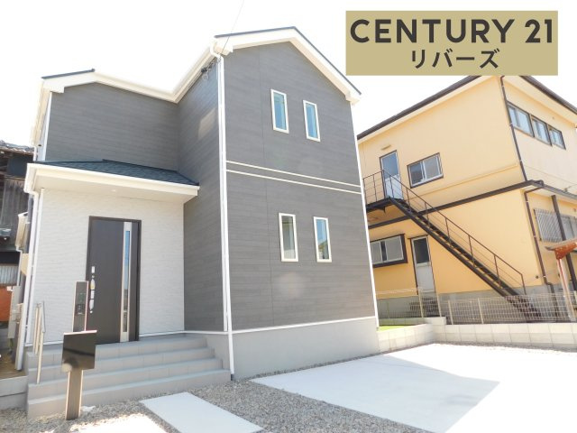 海部郡蟹江町西之森９丁目の新築一戸建の外観|☆限定１棟☆　　新価格！！いつでも見学出来ます♪♪（お問合せ当日、平日、水曜、夜間でもＯＫ）　敷地４１．６９坪！　駐車並列３台ＯＫ！　全居室南面向き！　人工芝の南庭付きで明るいおうち♪