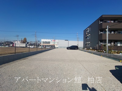 スリーレイヤー柏の葉(Three　Lyaer柏の葉) の駐車場