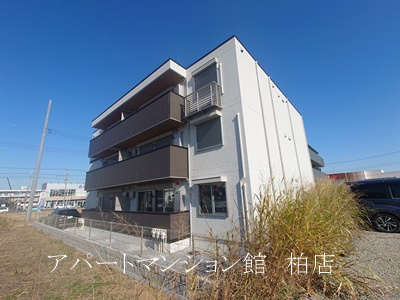 スリーレイヤー柏の葉(Three　Lyaer柏の葉) 