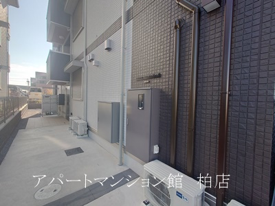 スリーレイヤー柏の葉(Three　Lyaer柏の葉) のエントランス