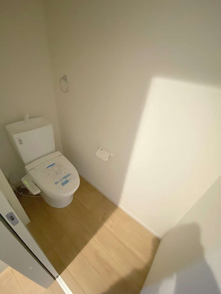 流山市平和台5丁目　新築戸建　全2棟　2号棟のトイレ|1階のトイレです