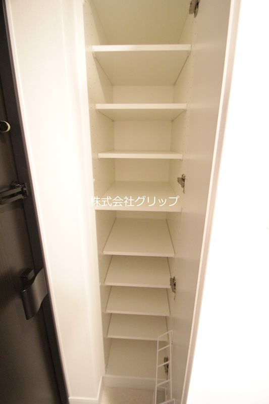 クラリッサ横浜ロッソの収納