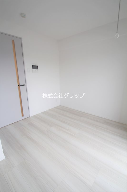 クラリッサ横浜ロッソの洋室
