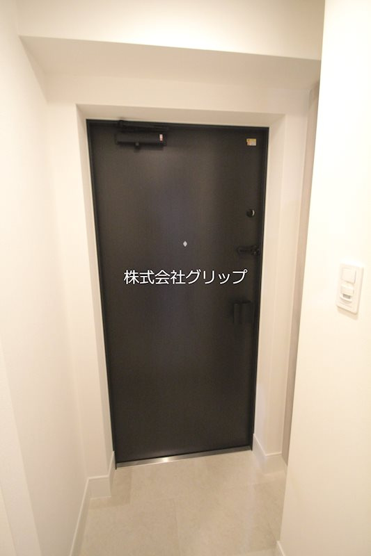 クラリッサ横浜ロッソの玄関