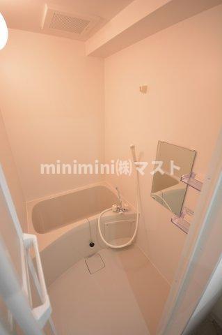 ヨシトミサンノウの浴室