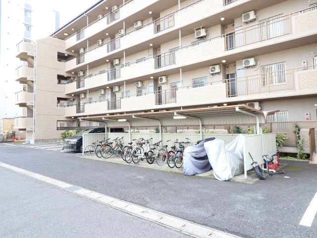 【駐輪場】の画像