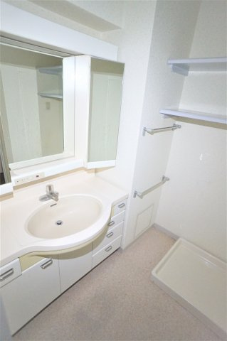 幕張本郷パレスェードの寝室|落ち着いて過ごせるお部屋なので、寝室にいかがでしょうか※違うお部屋の写真です