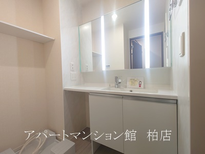 スリーレイヤー柏の葉(Three　Lyaer柏の葉) の独立洗面台