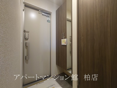 スリーレイヤー柏の葉(Three　Lyaer柏の葉) の玄関