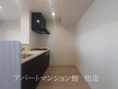 スリーレイヤー柏の葉(Three　Lyaer柏の葉) のキッチン