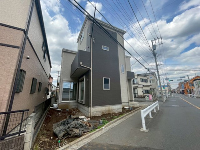 【前面道路含む現地写真】 | 立川市砂川町8丁目　新築戸建　【全1棟】
