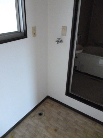 【設備】 | ブライトクレイン | 室内洗濯機置場