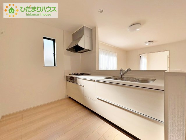 日立市東金沢町4丁目　新築戸建のキッチン|家族と会話しながら料理できるオープンカウンター♪