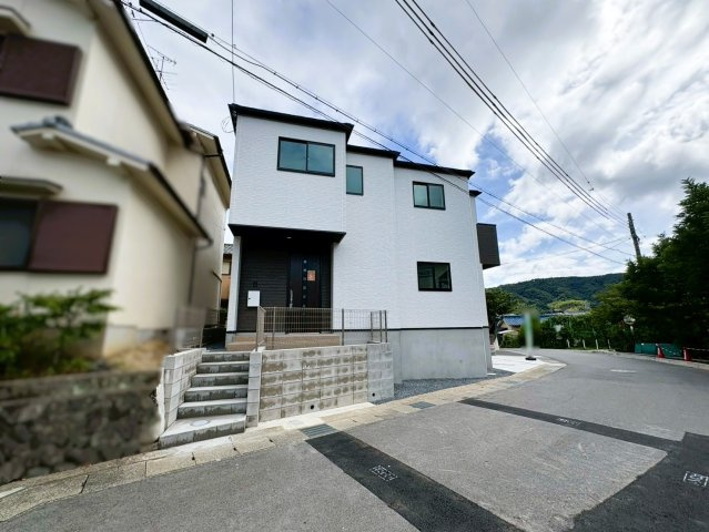 奥海印寺東山の前面道路含む現地写真