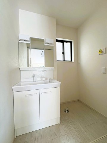 奥海印寺東山の独立洗面台