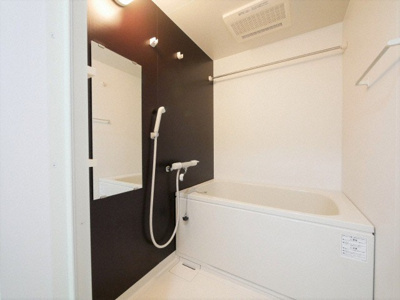 【浴室】 | ヴィラ・リヴィエール | お風呂で日々の疲れを落としましょう