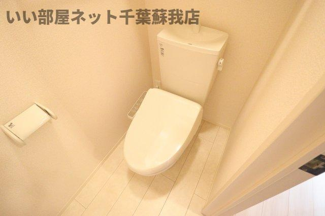 ラテルのトイレ|清潔感のあるトイレです