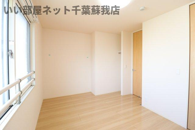 ラテルの寝室|使い勝手のいい寝室です