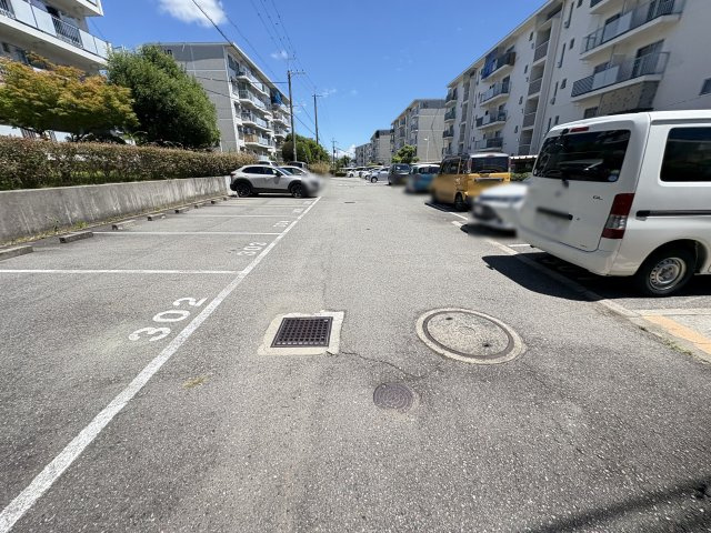 大久保東第一住宅９号棟の駐車場