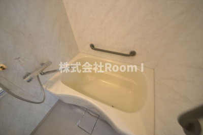 【浴室】 | フォレステージュ谷町 | ゆったり過ごせるお風呂です