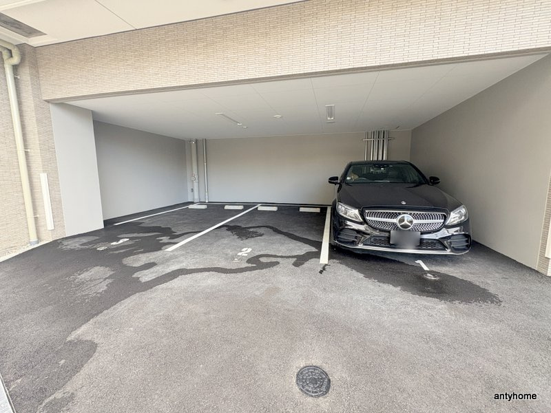エスリード難波AGREA　仲介手数料無料の駐車場