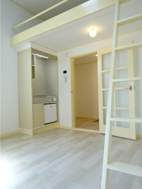 アクール鶴瀬の居間・リビング