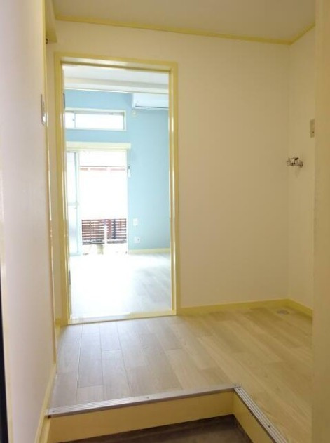 アクール鶴瀬の玄関