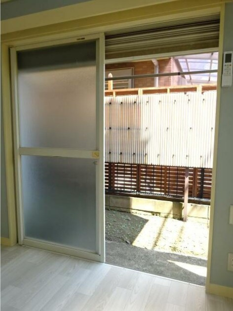 アクール鶴瀬のバルコニー