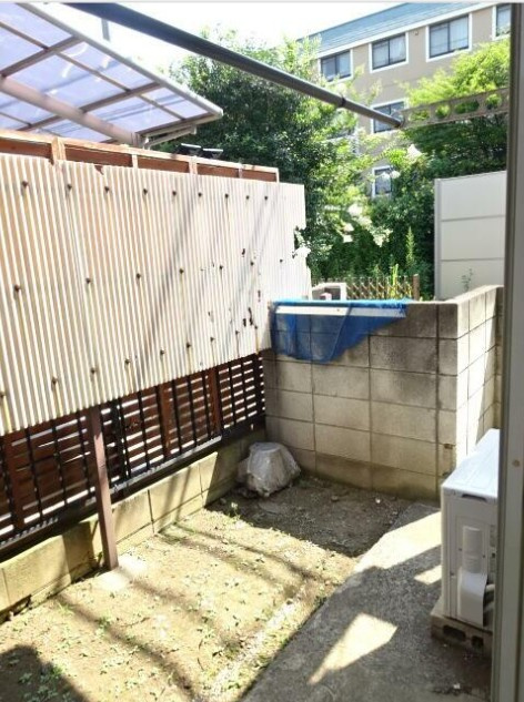 アクール鶴瀬の庭