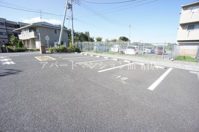 ラフォーレ上ノ台Ｂの駐車場