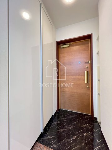 コンソラーレ土佐堀の玄関