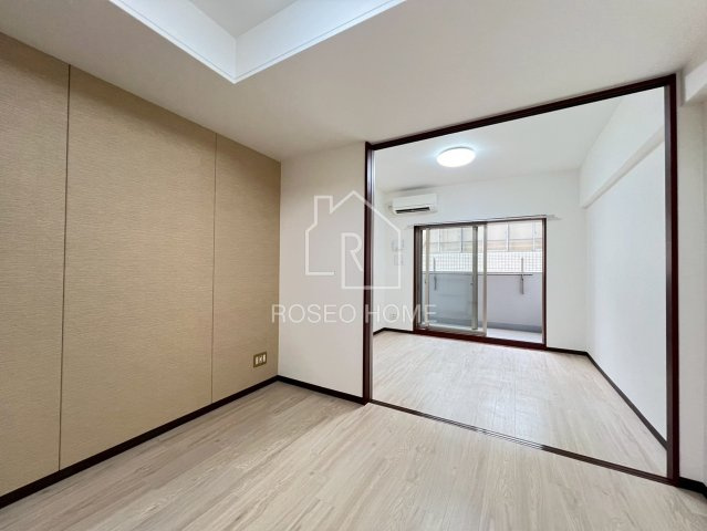 コンソラーレ土佐堀の洋室