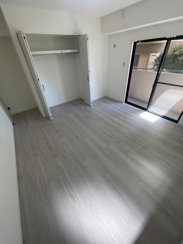 レフィナード湘南の洋室|きれいな洋室です