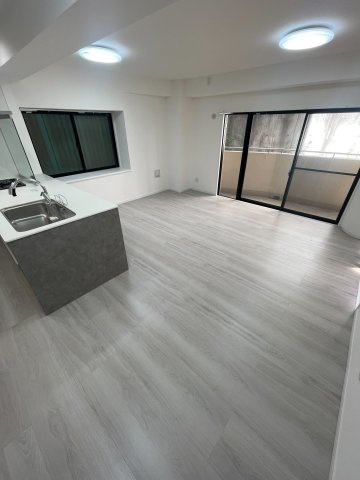 レフィナード湘南の居間・リビング|おしゃれな居間です