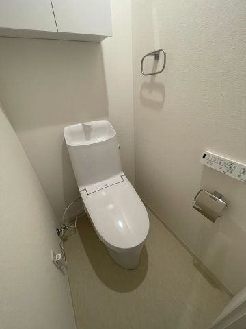 レフィナード湘南のトイレ|ゆったりとした空間のトイレです