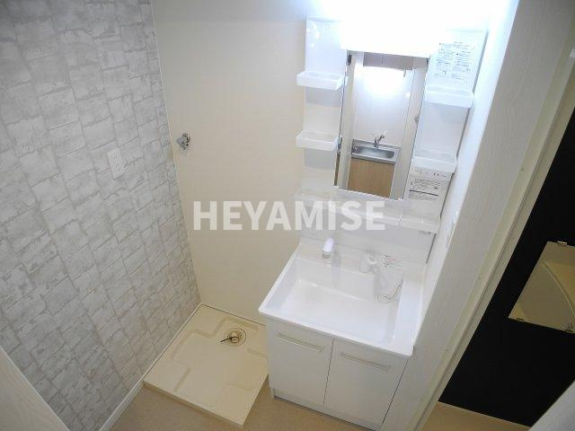 modern palazzo 諫早Sunny Hillの洗面所