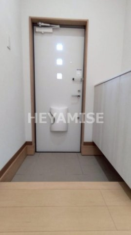 カーサ松山の玄関